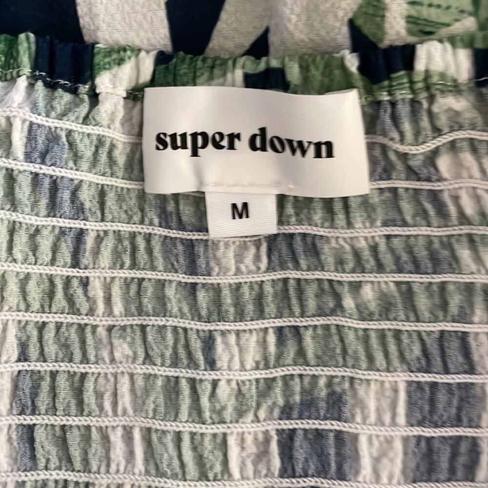 Superdown Pilar Leaf Pattern Off Shoulder Tie Rom… - image 3